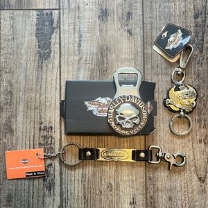 NWT Vintage Harley-Davidson Silver and Gold Key Holder & Bottle Opener Set